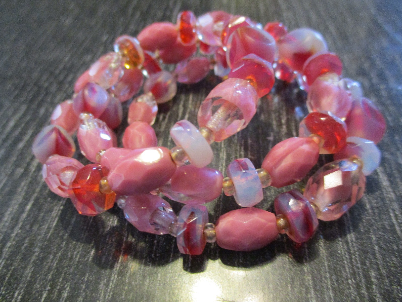 Vtg Opalescent Red Pink Cased Faceted Glass Bead Necklace Wrap Around Bracelet