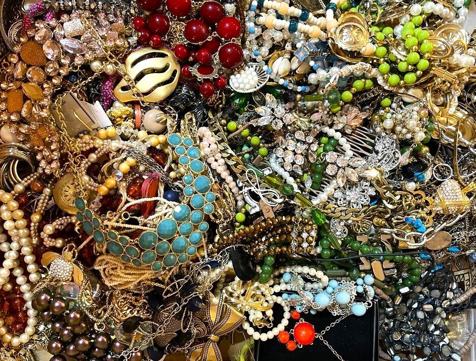 1 Lb Unsorted Jewelry Vintage & New Lot Craft Junk & Wear Resell Mixed Tangles