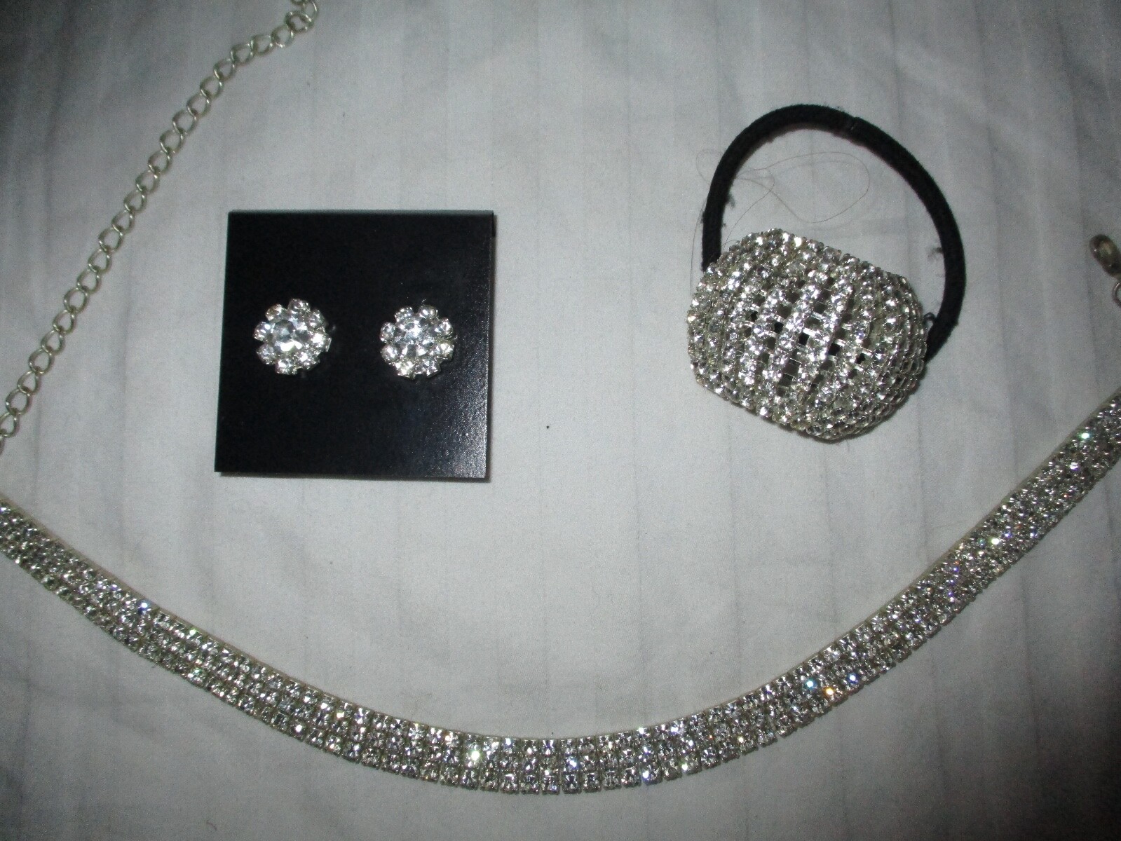 4 pieces Rhinestone choker necklace matching new pierced earrings hair tie