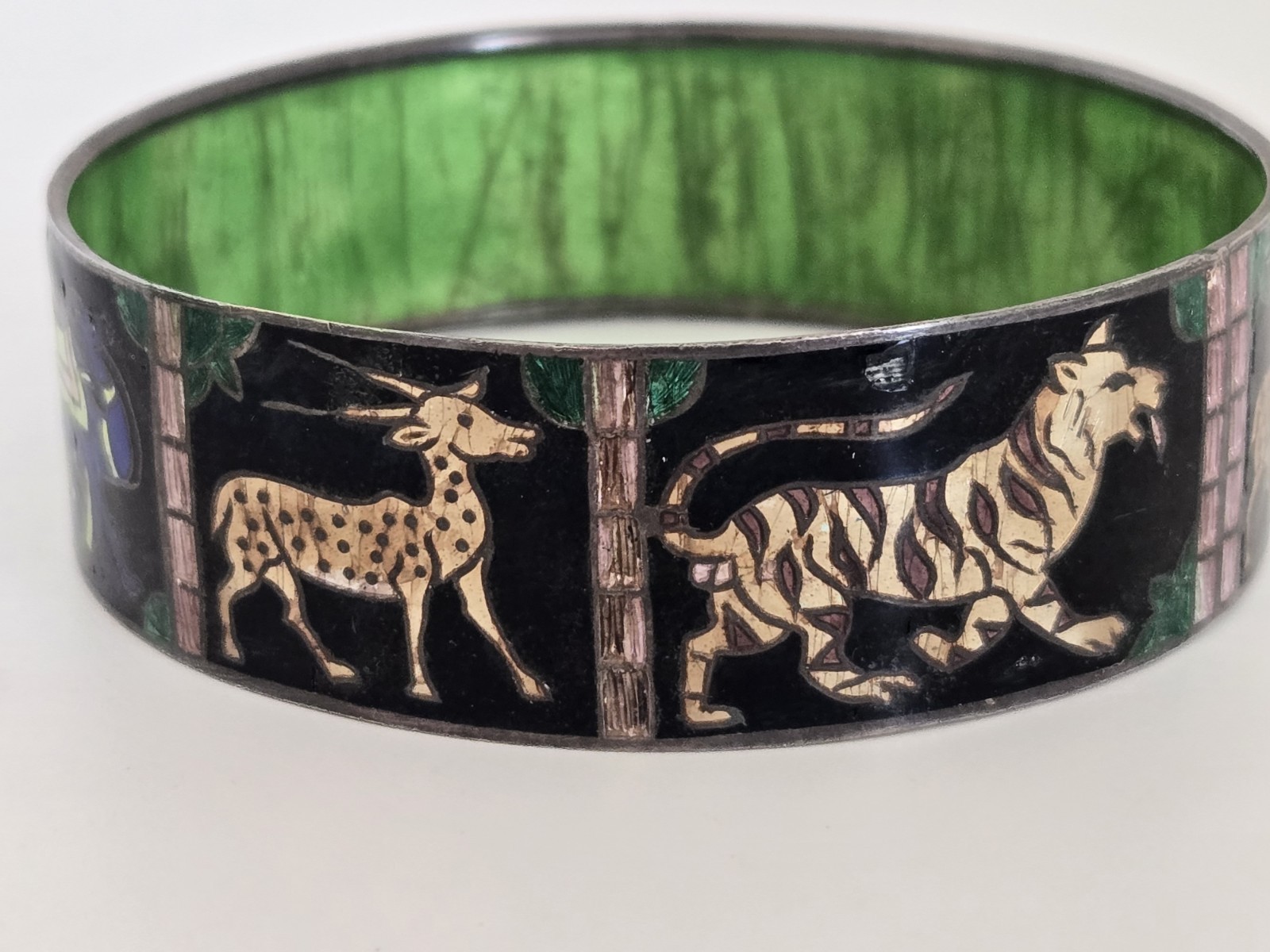 Vintage India? Highly Detailed Silver & Enameled Animal Bangle Bracelet **READ