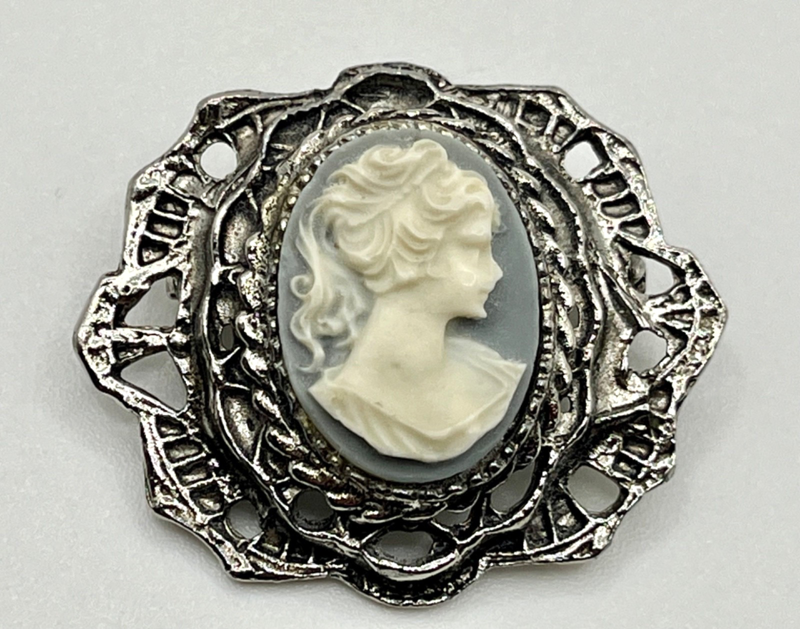 Vintage Cameo Brooch Pendant ~ Silver Tone Filigree Frame with Classic Lady