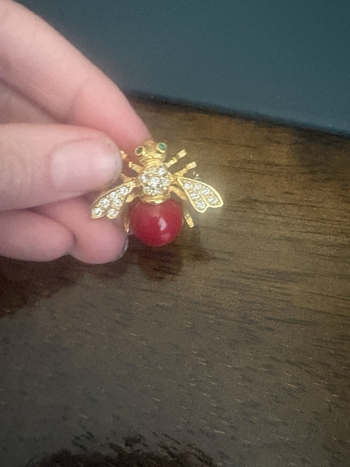 Joan Rivers Vintage Gold Interchangeable Bee Brooch With 10 Colored Bottoms