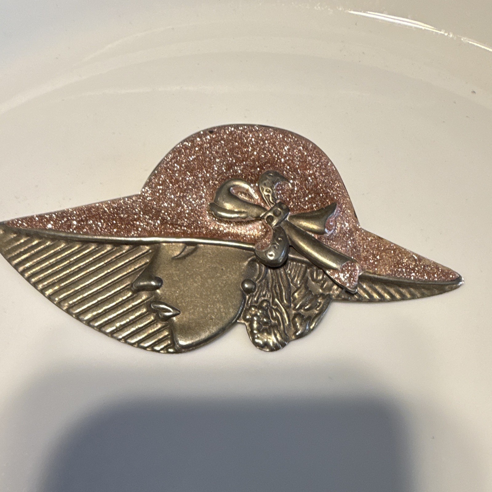Lot of 4 Unisex Fashion Brooch Pin Pendant – Enamel Mixed Metals, Multi