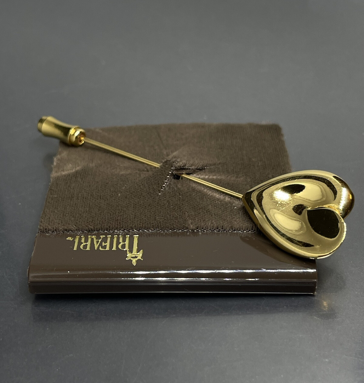 Vintage Crown Trifari Heart Stick Pin Gold Tone On Card 2.8 in Signed✨