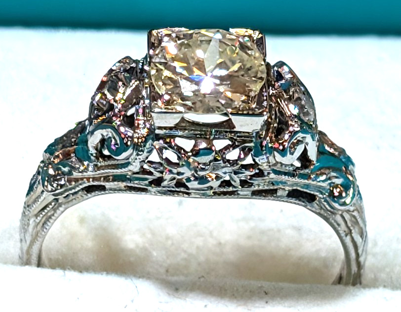 VINTAGE ANTIQUE 18K WHITE GOLD EUROPEAN ROSE CUT DIAMOND RING