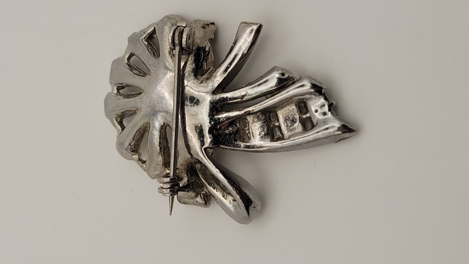 Vtg Fan/Bow Brooch & ALBION Signed Screwback Earrings Mid-century Rhinestones