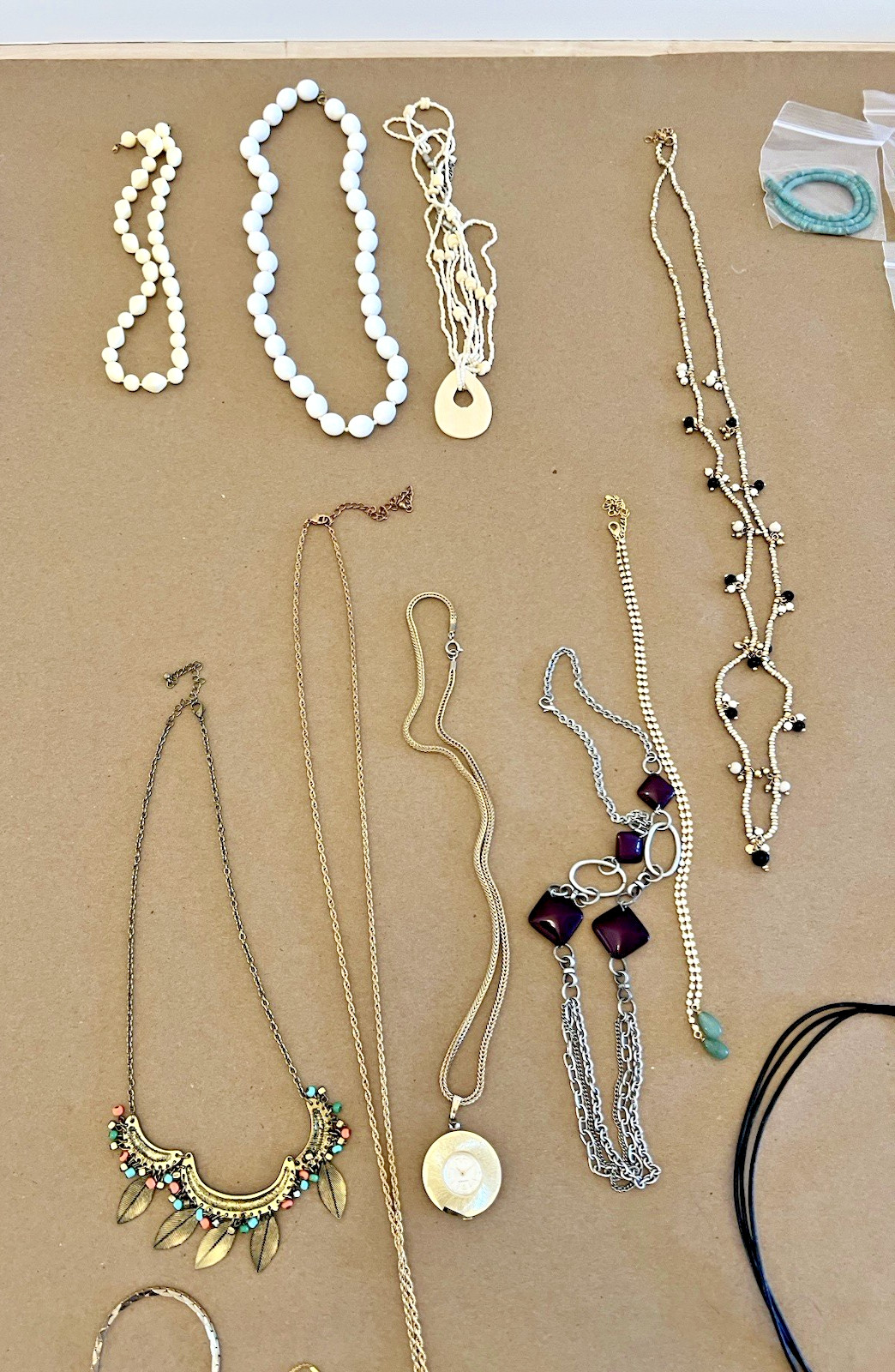 30lb LOT Vintage Jewelry Necklace Brooch Pendant Earrings Bracelet Costume Watch