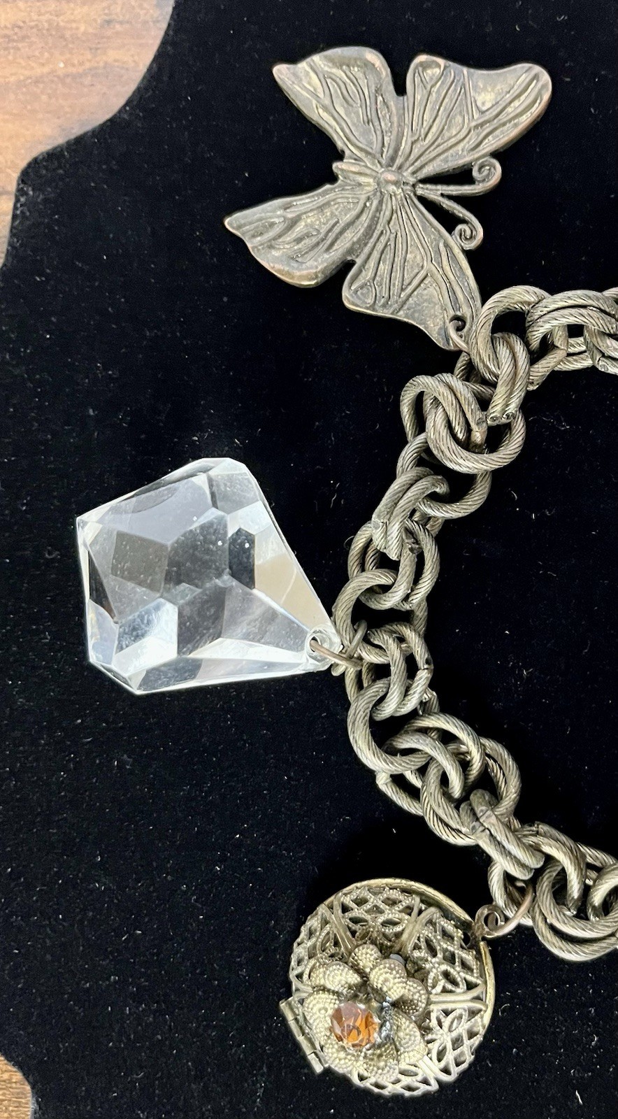 Vintage Chunky Charm Choker Silver Tone Necklace 14″ Long Hippie Trendy Boho