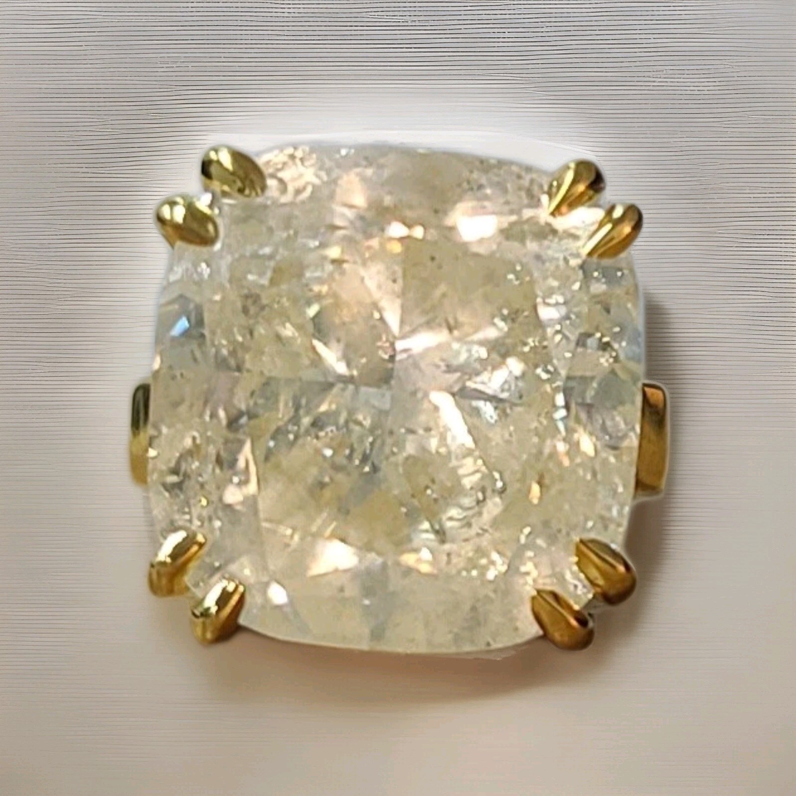 14k Yellow Gold Engagement ring 21.18ct. Natural Cushion Light Yellow Diamond