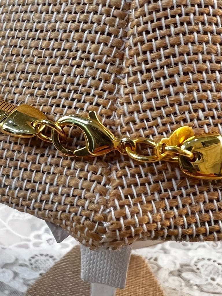 Vintage Gorgeous Gold Tone Snake Chain Approx 16″ Stainless Steel Milor