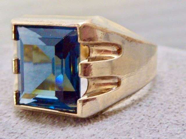 SIGNED V C VINTAGE 10K YELLOW GOLD FILLED NEW OLD STOCK 70’S SIZE 11 BLUE RING