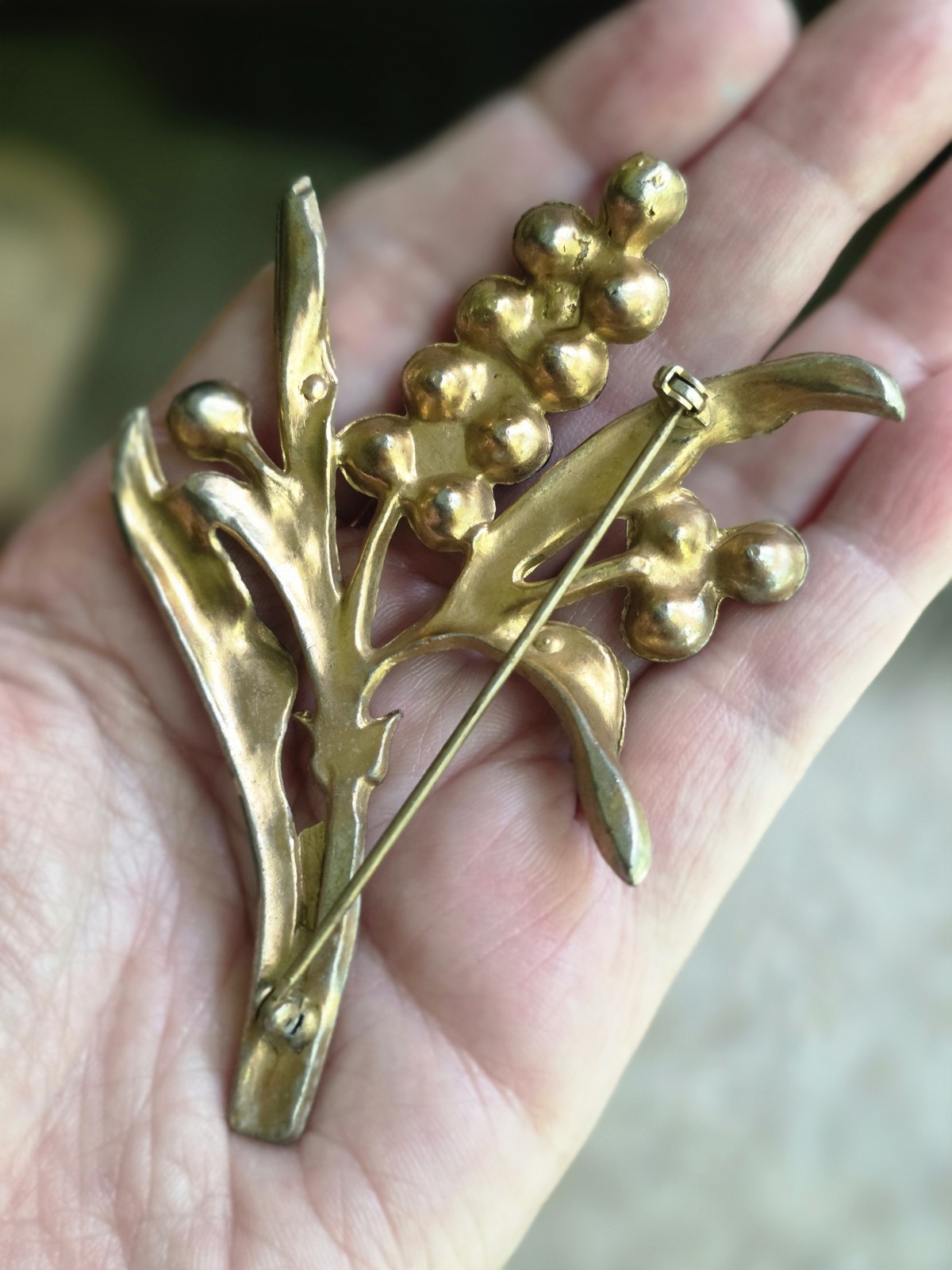 Vintage Pot Metal 1930s Floral Red And Green Goldtone Brooch