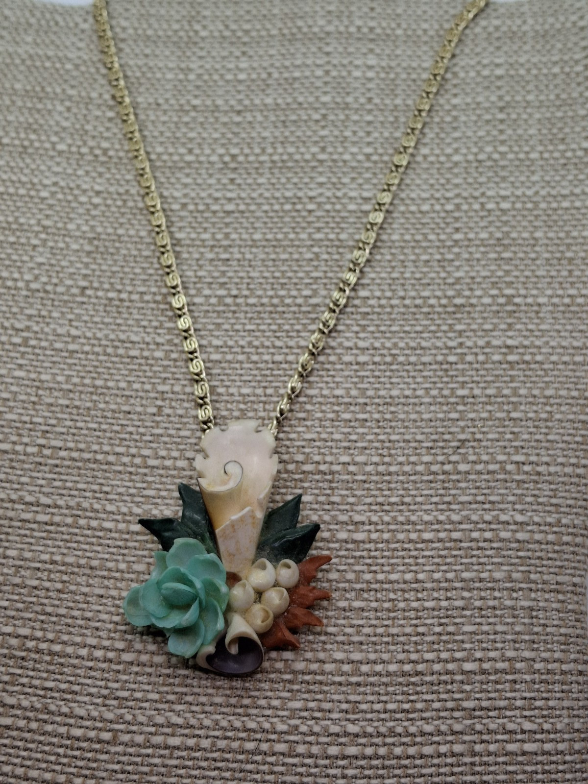 Vintage sea shell art pendant necklace beach mermaidcore paperclip chain