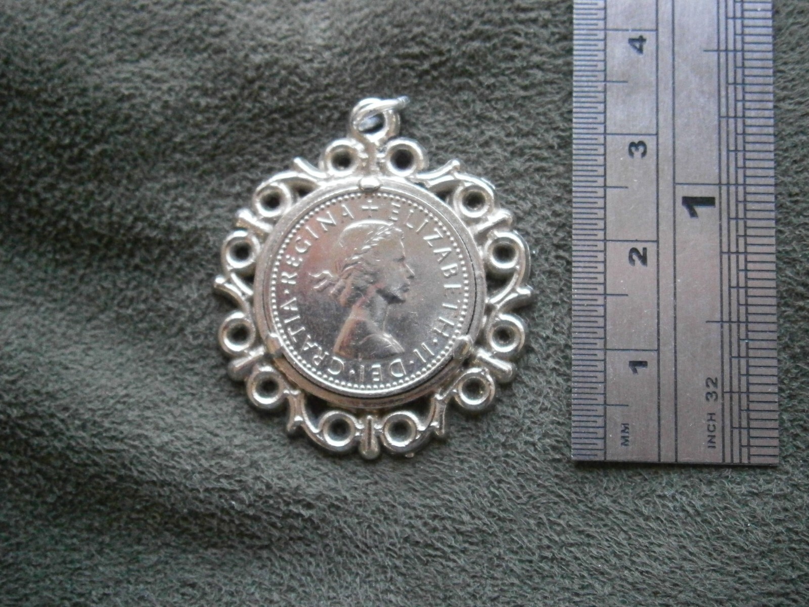 Queen Elizabeth II Vtg Shiny Sixpence Coin in Ornate Silvertone Mount 6.2g