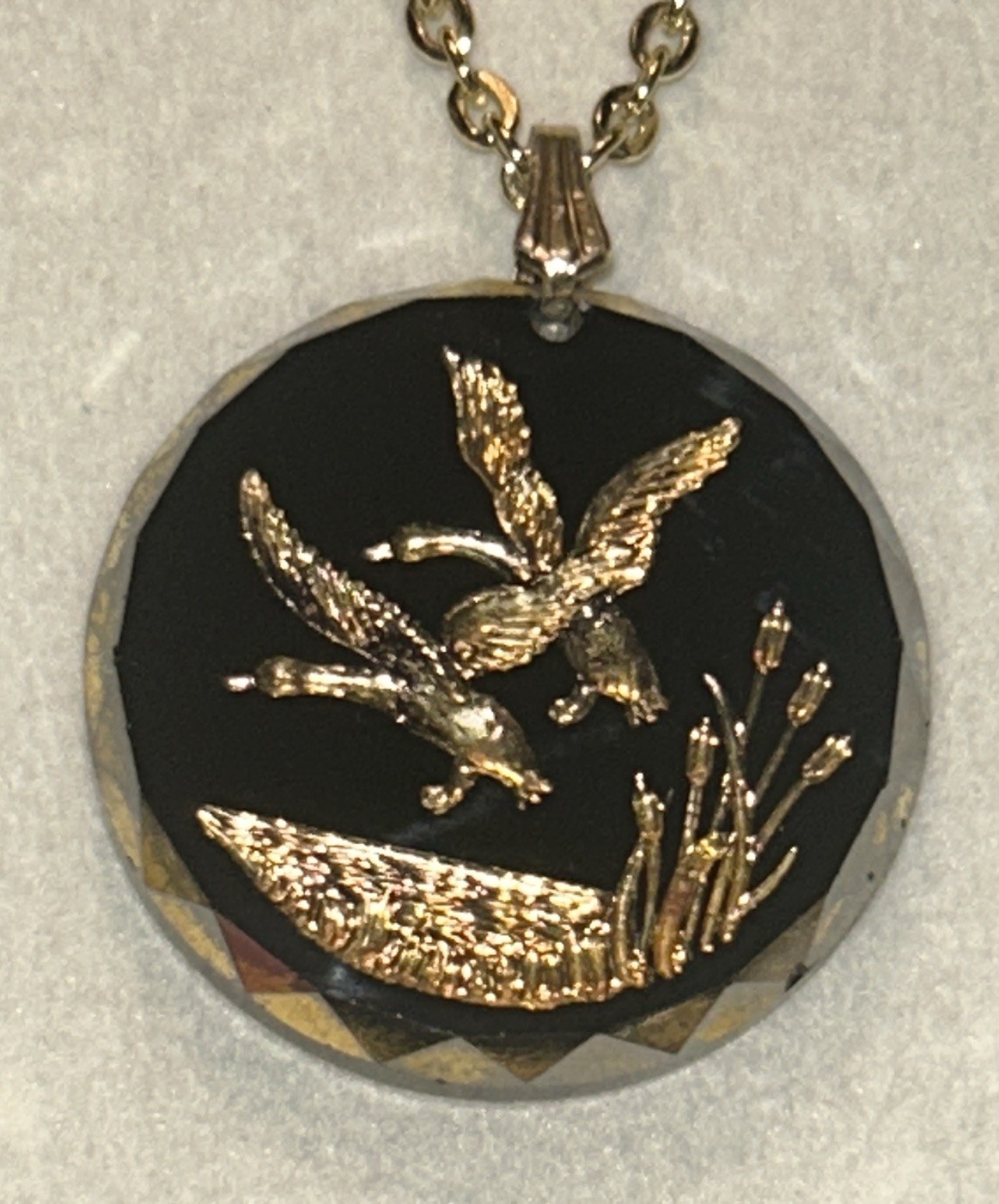 Vintage German Intaglio Glass Duck Pendant Necklace Gold Scene 24” MCM 1950s