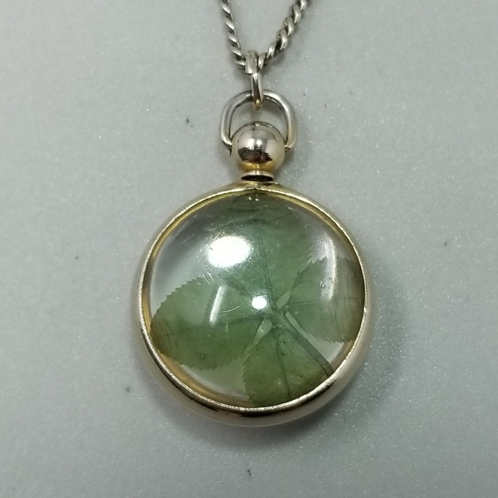 Vintage Four Leaf Clover Bubble Charm Pendant Necklace 18 Inch Chain Good Luck