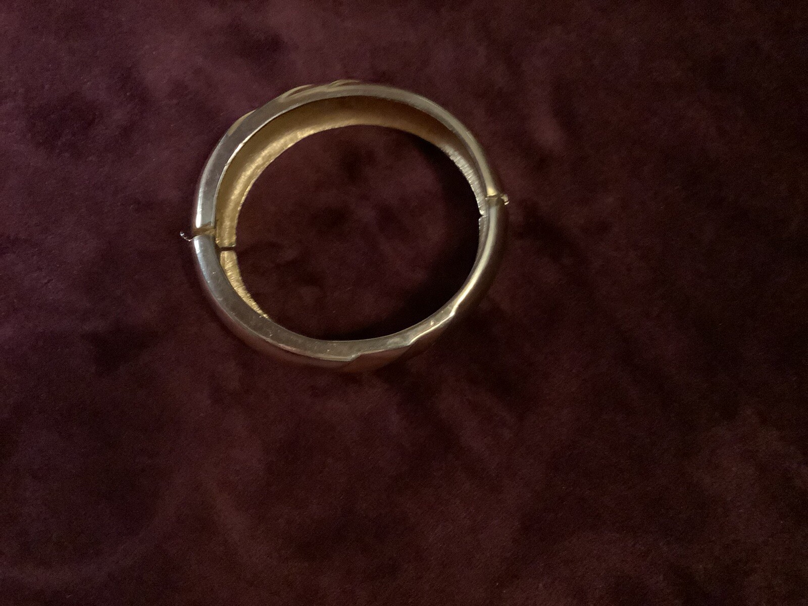 VINTAGE LAVIN PARIS GOLD ART DECCO BANGLE BRACELET. STUNNINGLY CHIC.