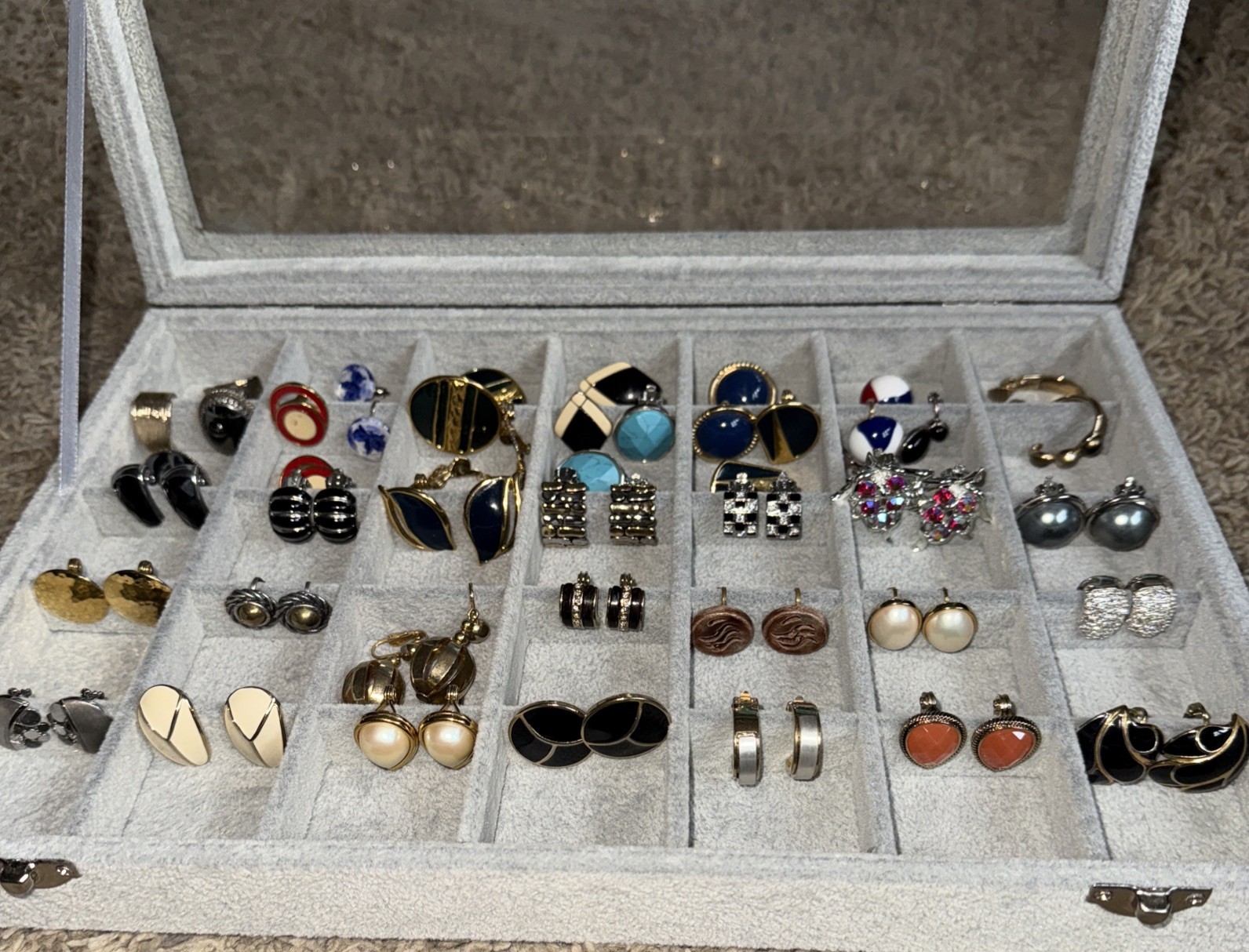 Lot 35 Vtg Clip On Earrings 70’s 80’s 90’s RetroMod Statement Multicolor W/case