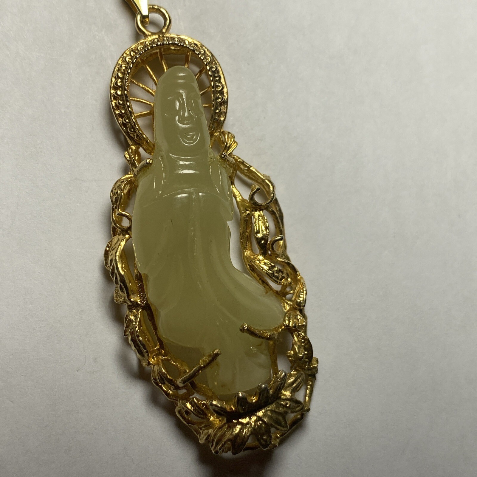 Hobe Necklace Green Jade Buddha Guan Yin Vintage Unused Natural Jade