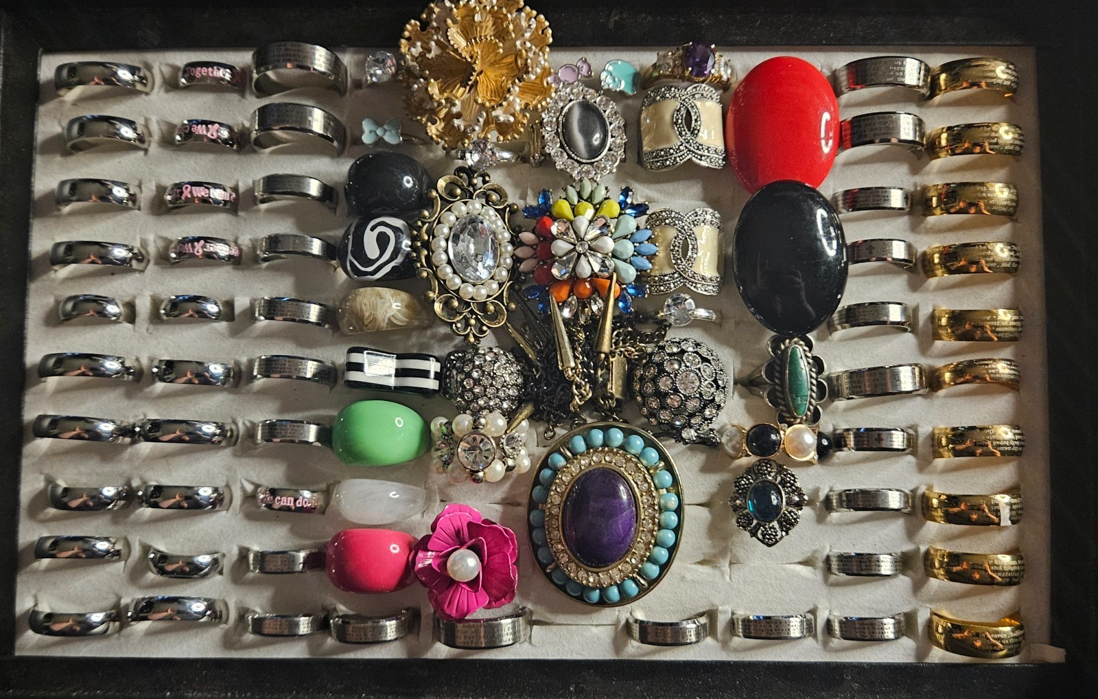 Vintage Estate & Modern Costume Jewelry 1lb Lot Mix Gold & Silver Tone, chunky,