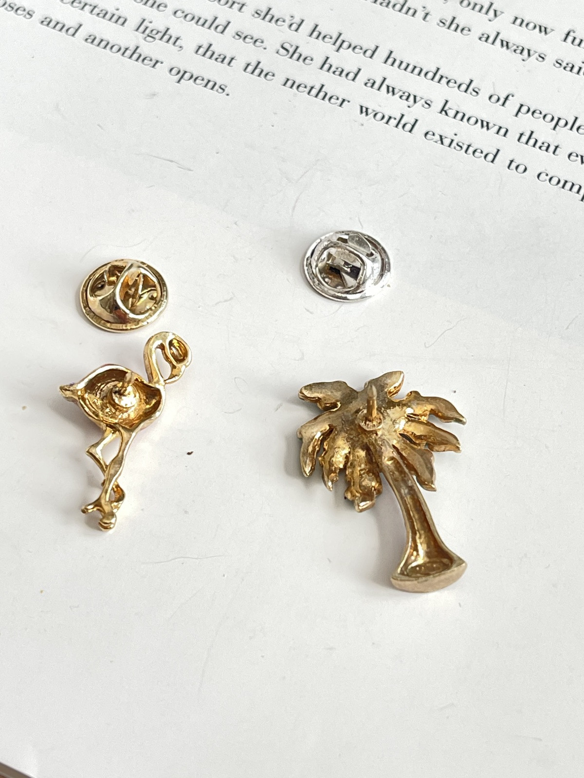 VTG Set of 2 Signed N A Flamingo & Palm Tree Rhinestone Enamel Pins Brooches
