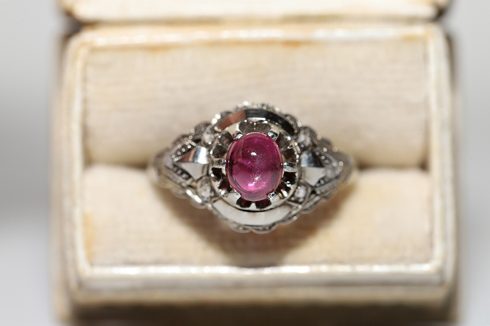 Antique Circa 1920s 18k Gold Natural Cabochon Ruby And Rose Cut Diamond Ring