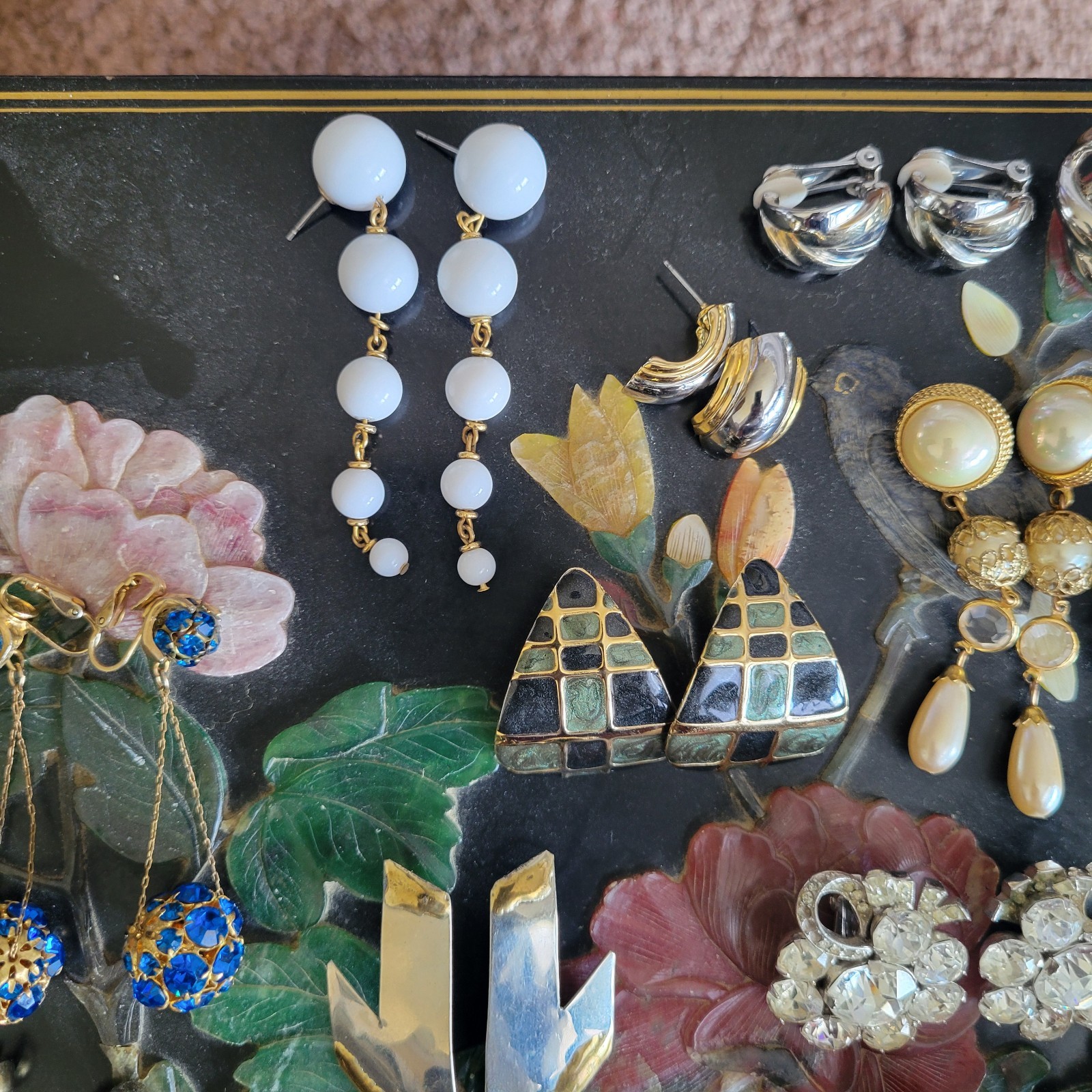 VINTAGE LOT 18 PAIRS OF COSTUME EARRINGS + OTHER JEWELRY ASSORTMENT-NICE