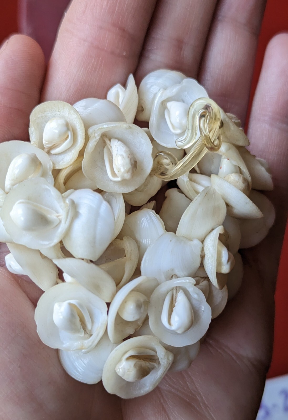 Vintage 16″ CHOKER White Art Deco Flower Shell Necklace Beach Momi Jewelry as is