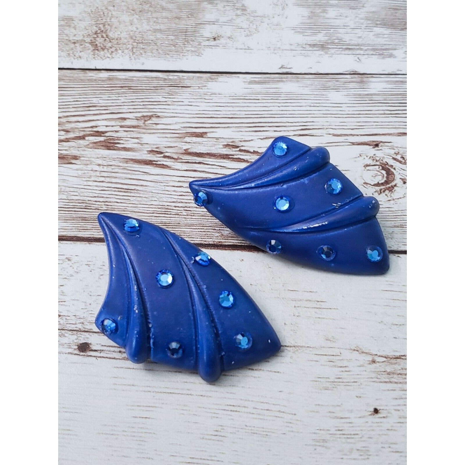 Vintage Jeff Lieb Clip On Earrings Blue – Paint Damage