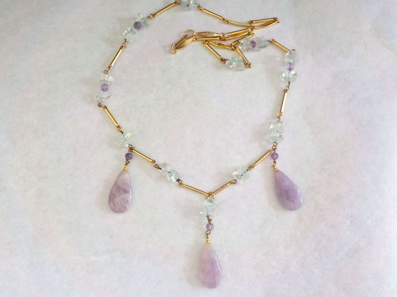 Hobe Amethyst ?? Teardrop & Dyed Chip Gold Tone Metal Clasp Necklace Signed No.
