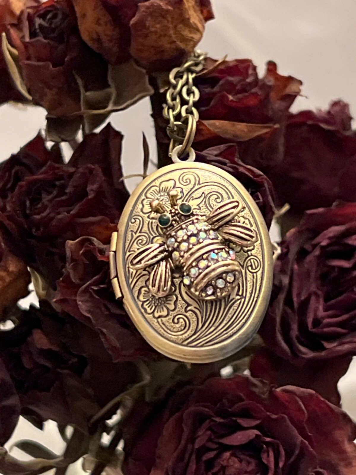Bumble Bee GOLD Locket Necklace Gift New Birthday Keepsake Anniversary Wife Mom