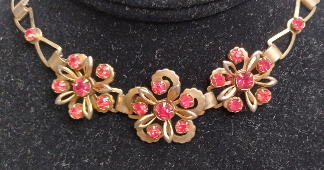 Vtg. Small Necklace & Screw Back Earrings Red Rhinestones Set In Goldtone Metal