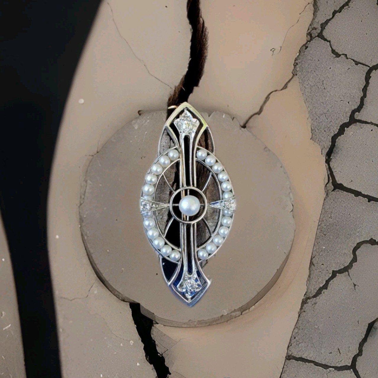 Original EARTH MINED DIAMOND Deco Brooch Gatsby era Vintage Pearl SOLID 14K GOLD