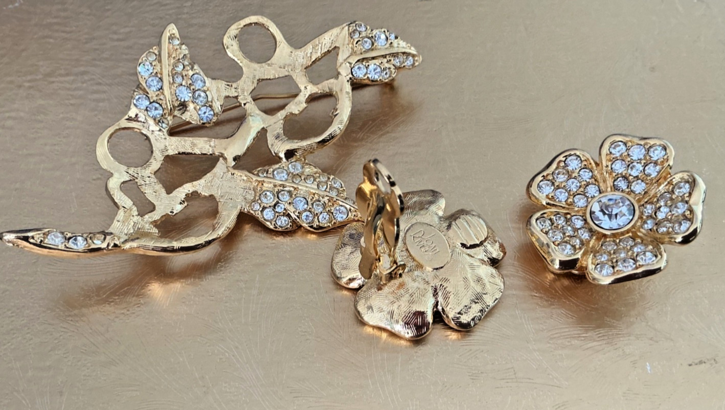JOAN RIVERS Duet Convertible Flower Crystal Pin Brooch & Clip-on Earrings DsVa