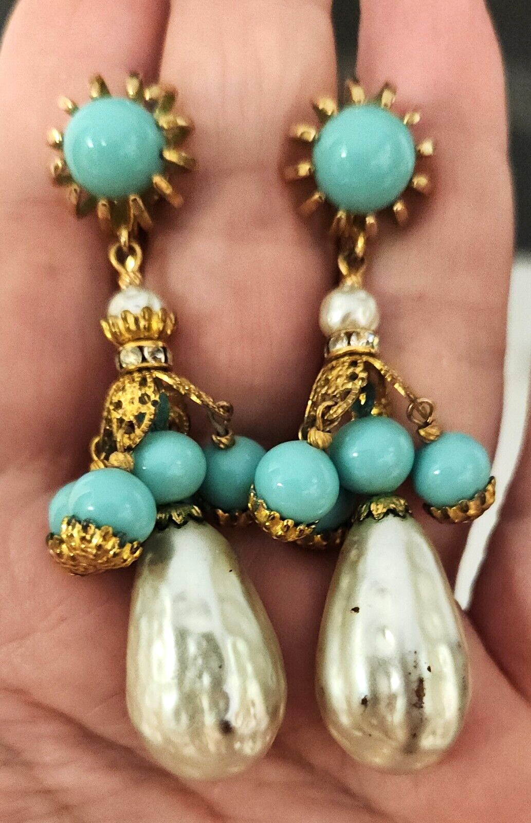 Vintage Kramer New York Turquoise Bead Faux Baroque Pearl Clip Earrings 2.5″