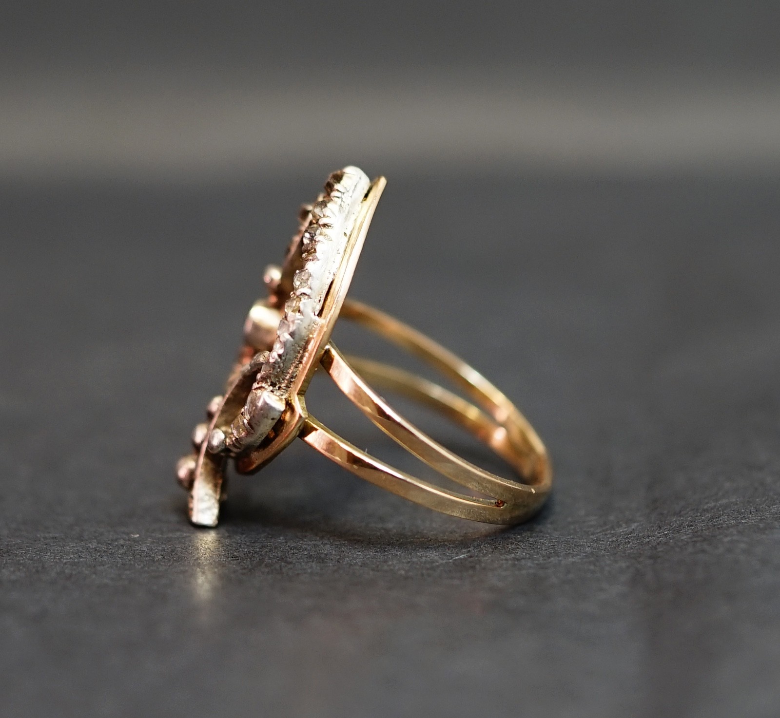 19c. Victorian 14K 585 Yellow Gold Ring Diamonds Spades Leave Splint Shanks