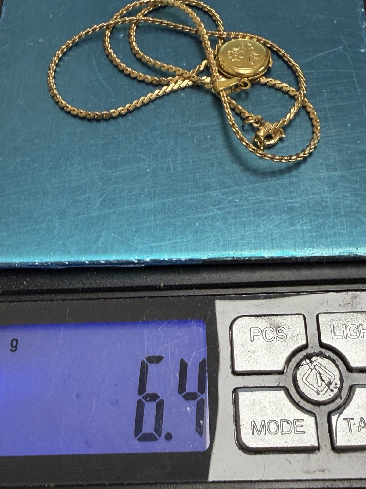 VINTAGE GOLD FILLED SET NECKLACE FLOWER MOTIF PENDANT LOCKET 12K