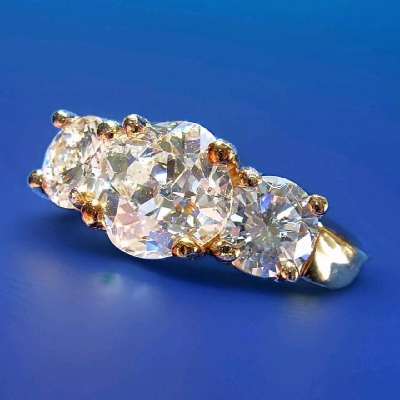Original EARTH MINED DIAMOND Cushion cut Deco Engagement Ring 3 Stone 14K GOLD