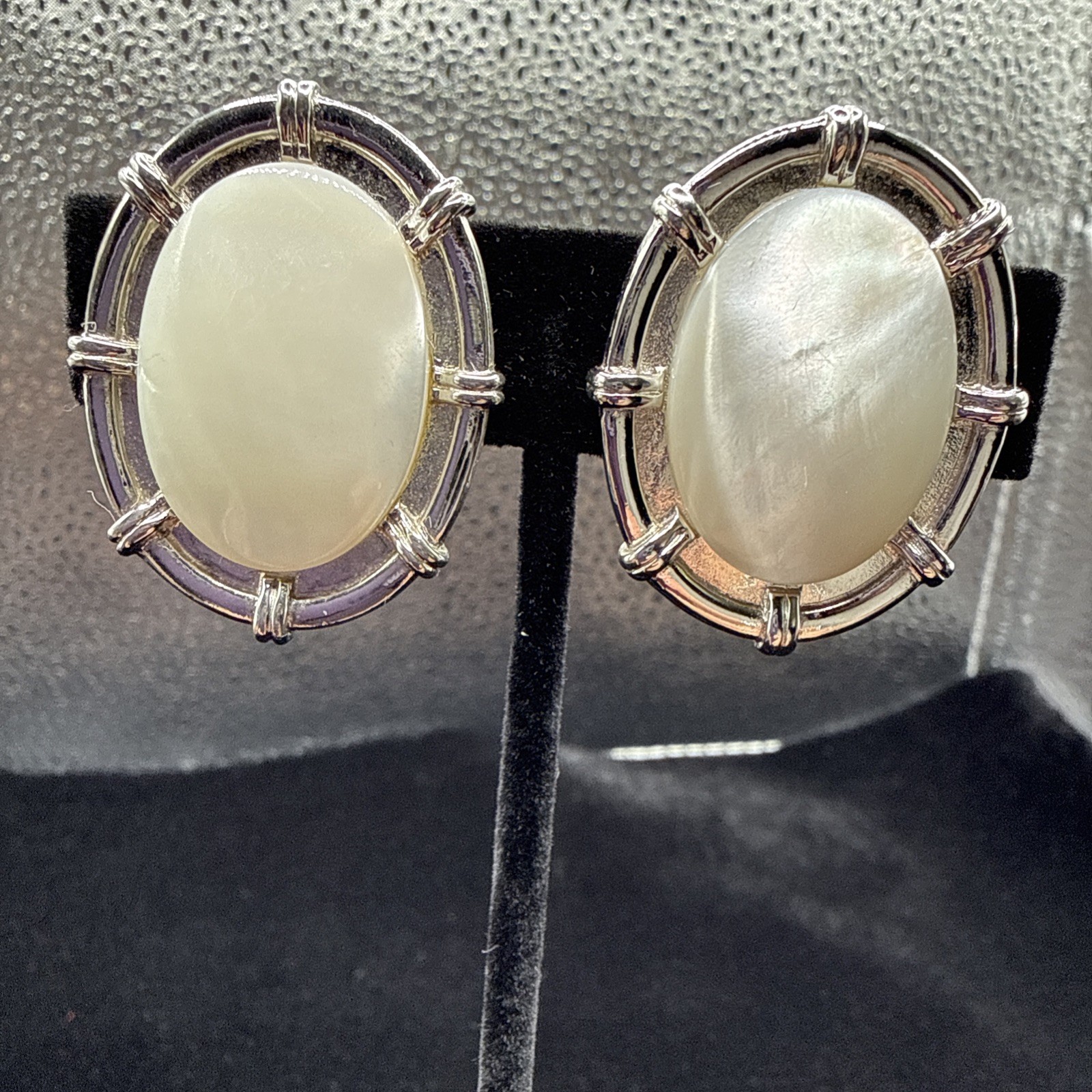 Vintage Faux Pearl Cabochon Clip On Earrings Silver Tone. (lot 1)
