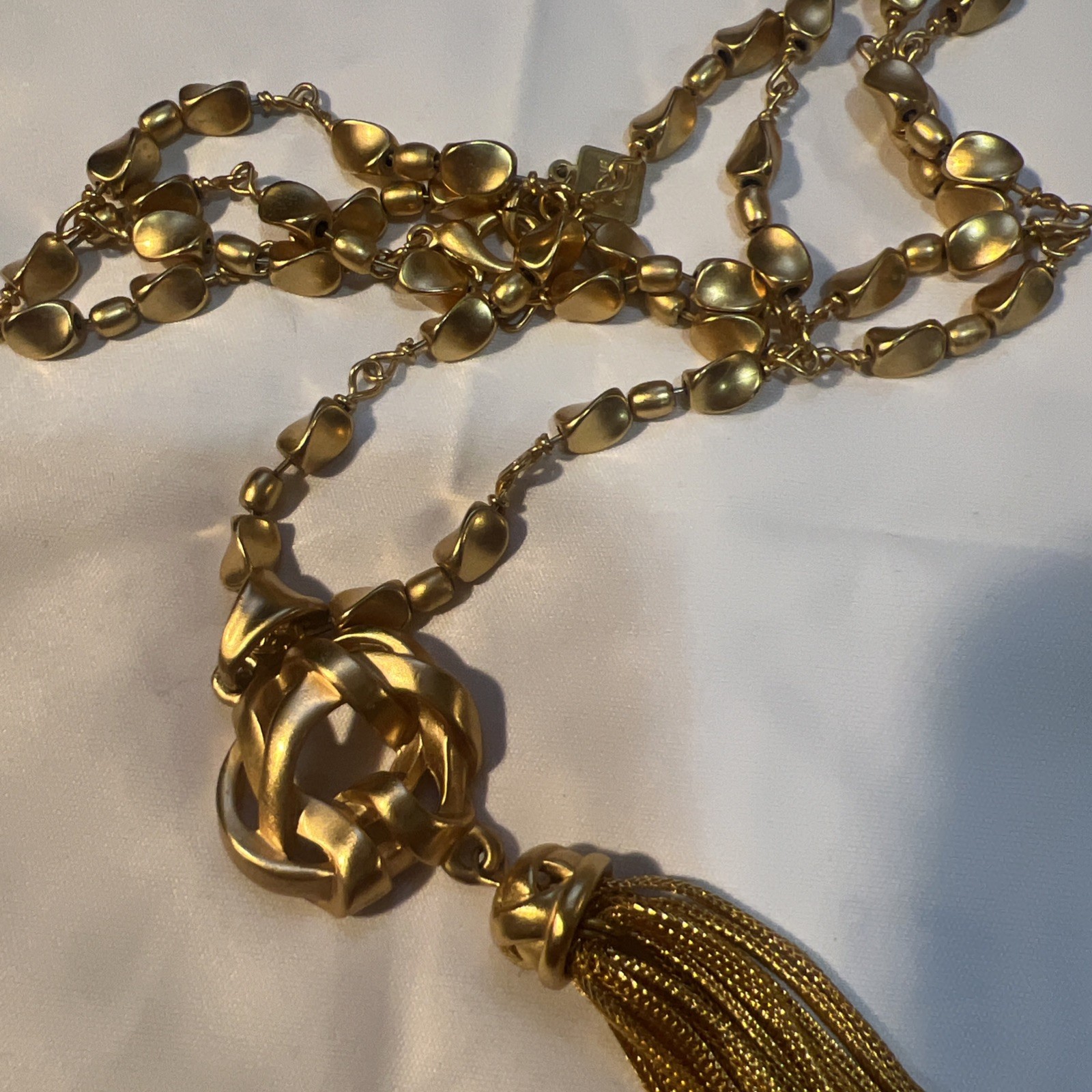Vtg Designer Anne Klein Brushed Matte Goldtone Chain Necklace Lion Tag Tassel