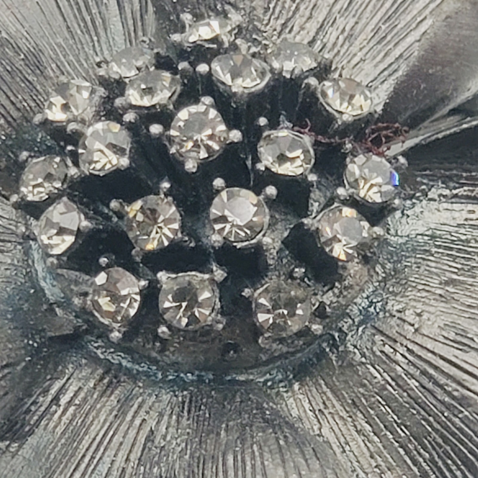 Dark Grey Metal Flower Brooch/Pendant