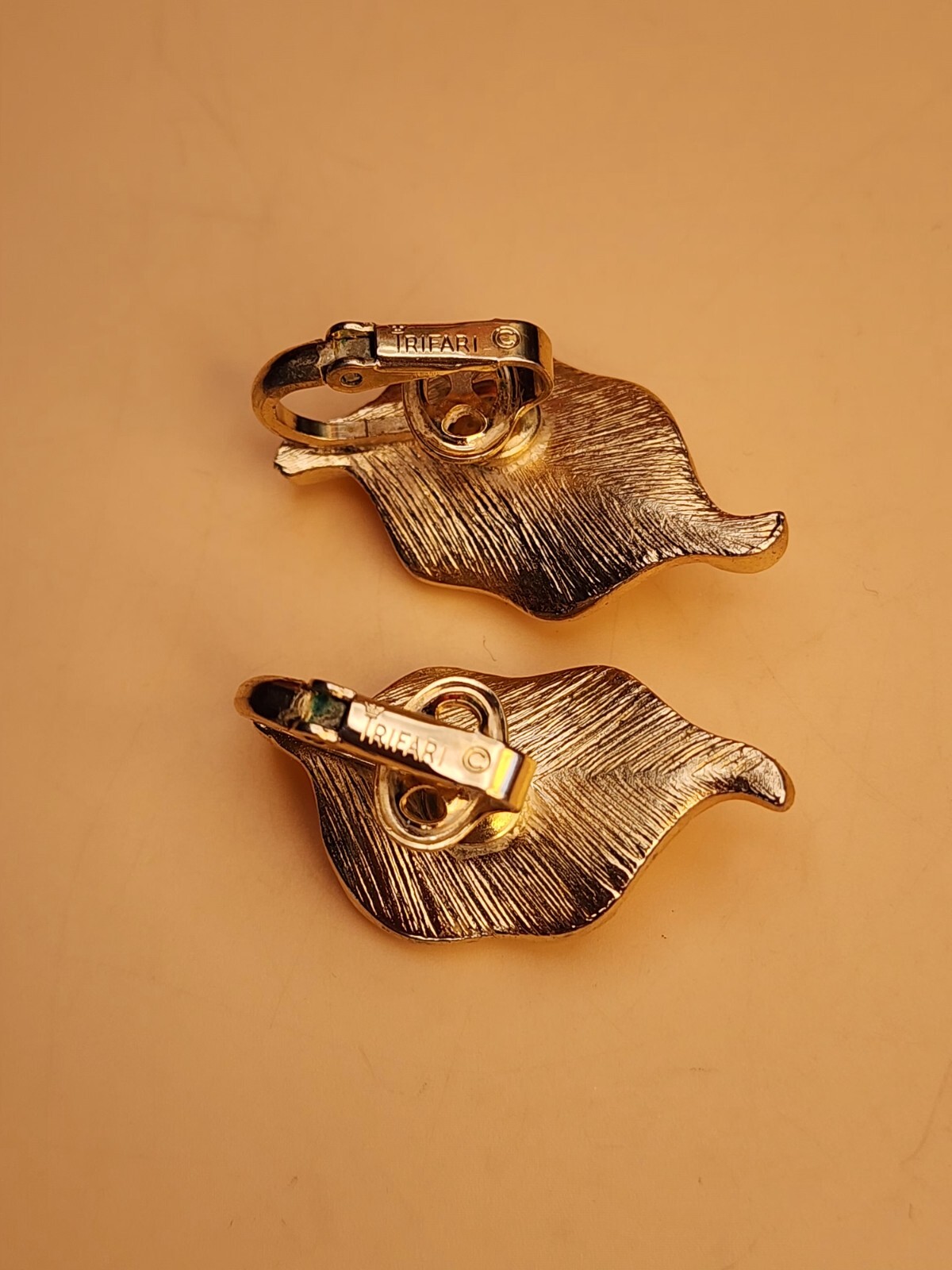 Vintage TRIFARI Signed Gold Tone White Enamel Leaf Clip on Earrings FREE $HIP!!