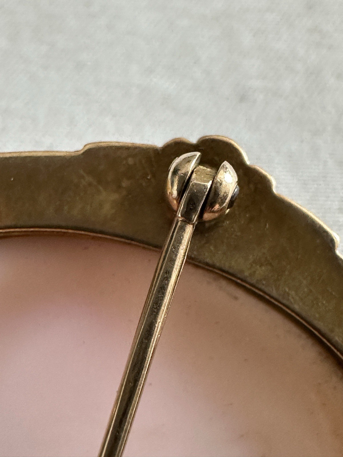 Antique 10K Gold Pink Shell Cameo Brooch Pendant Engraved Gorgeous