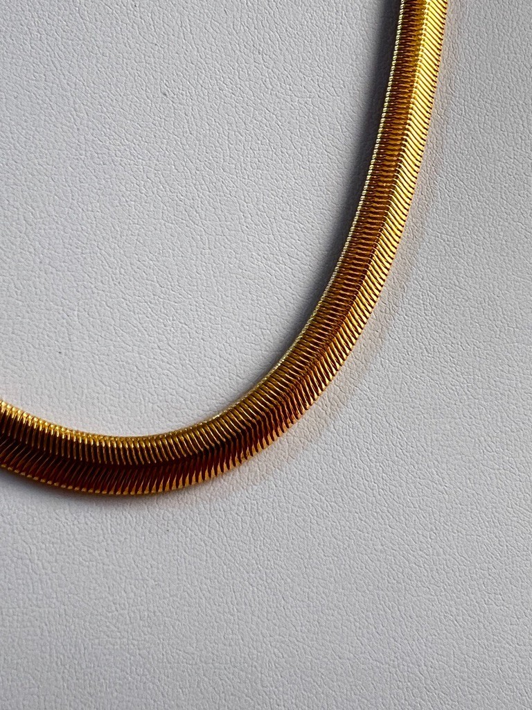 Vintage Gorgeous Gold Tone Snake Chain Approx 16″ Stainless Steel Milor