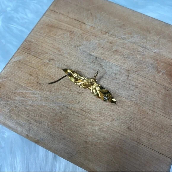 Antique Gold Floral Leaf Convertible Pendant Brooch