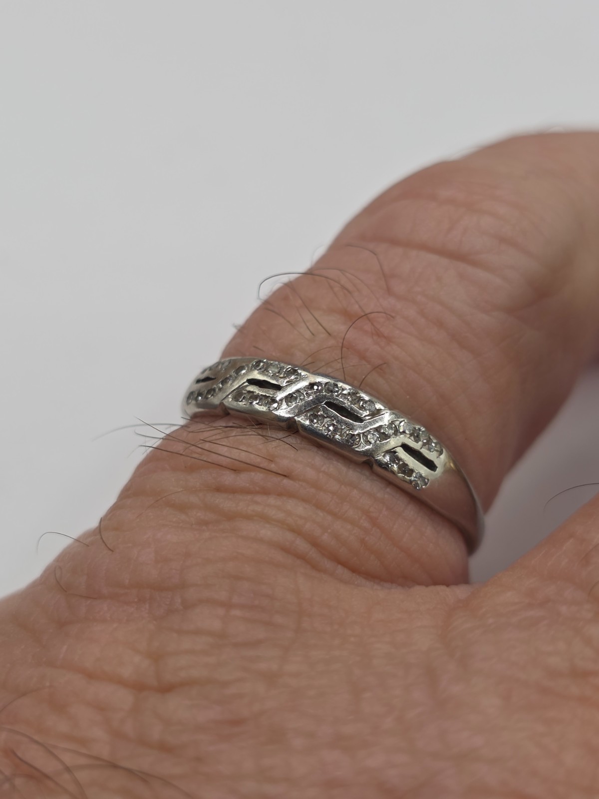 Antique Platinum Diamond art Deco band ring rose cut diamonds