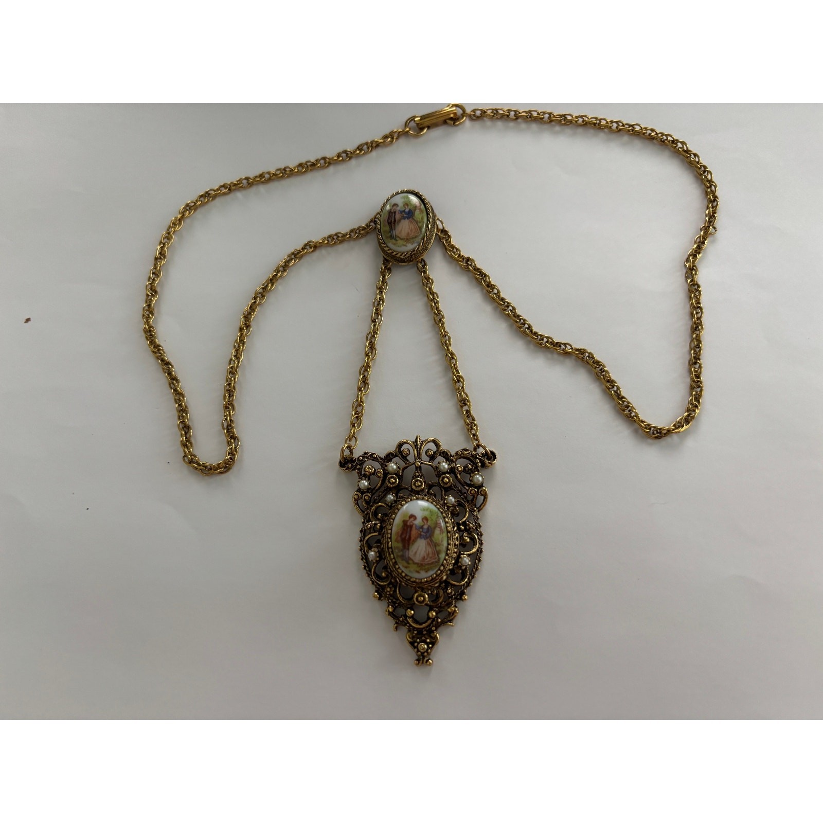 Vintage Unsigned Florenza Painted Cabochon Pendant Necklace