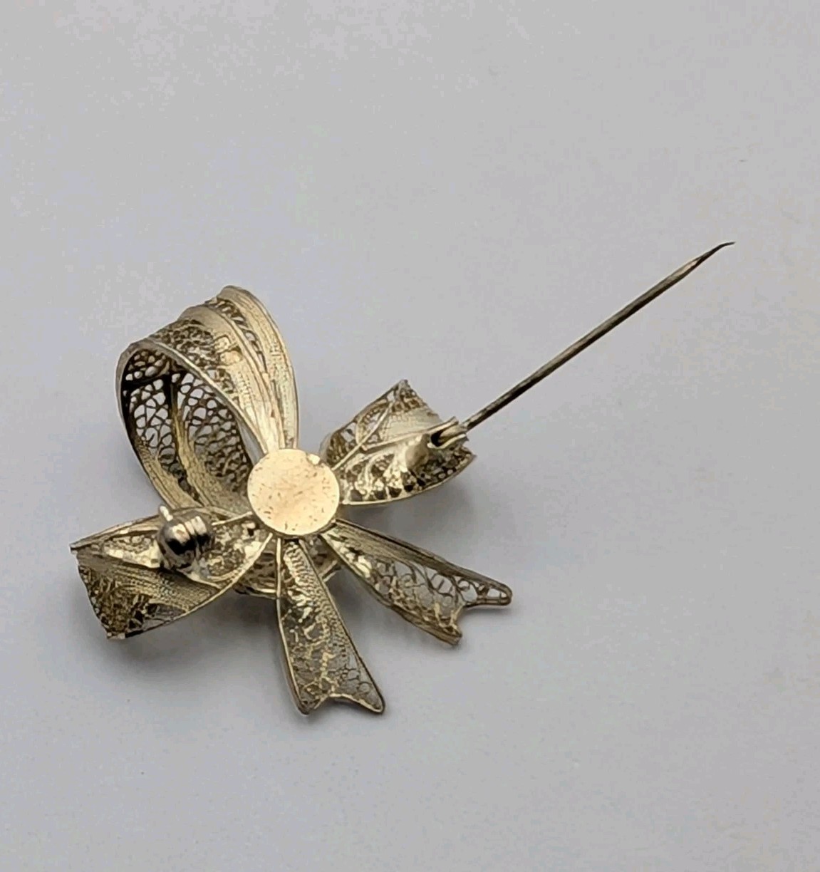 Signed Vintage 835 Silver Filigree Bow Ribbon Diamond Cut Edges Pin Brooch 5.7g