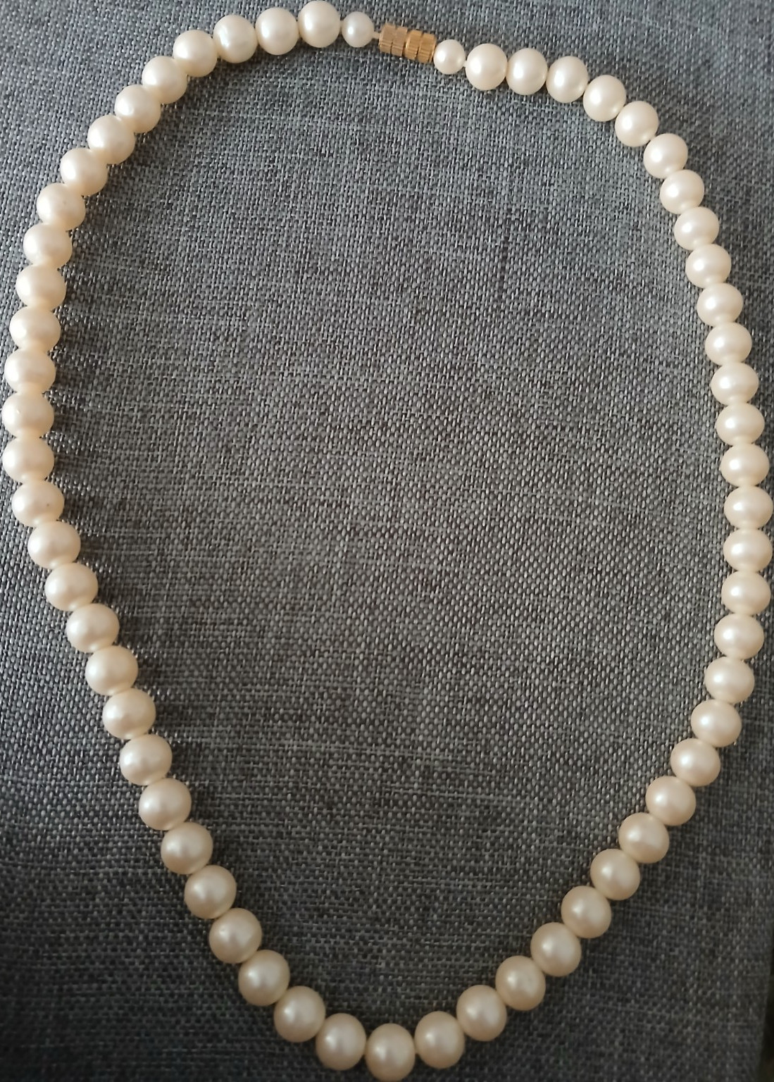 White Round Pearl Beaded Strand Necklace, Ball/Bead Chain, Barrel Clasp