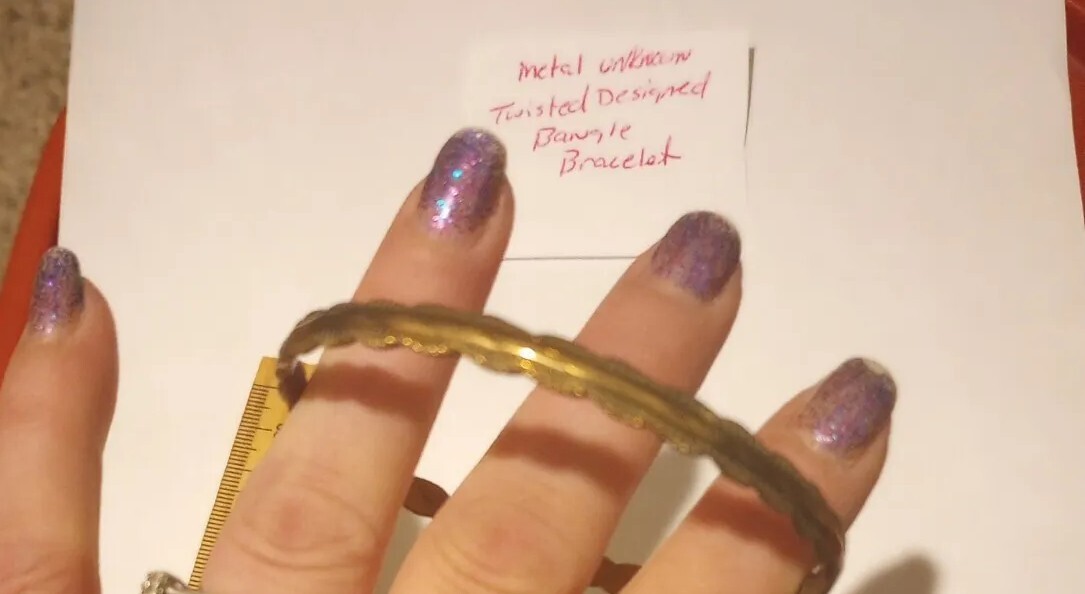 Unknown metal untested unique designed bangle bracelet